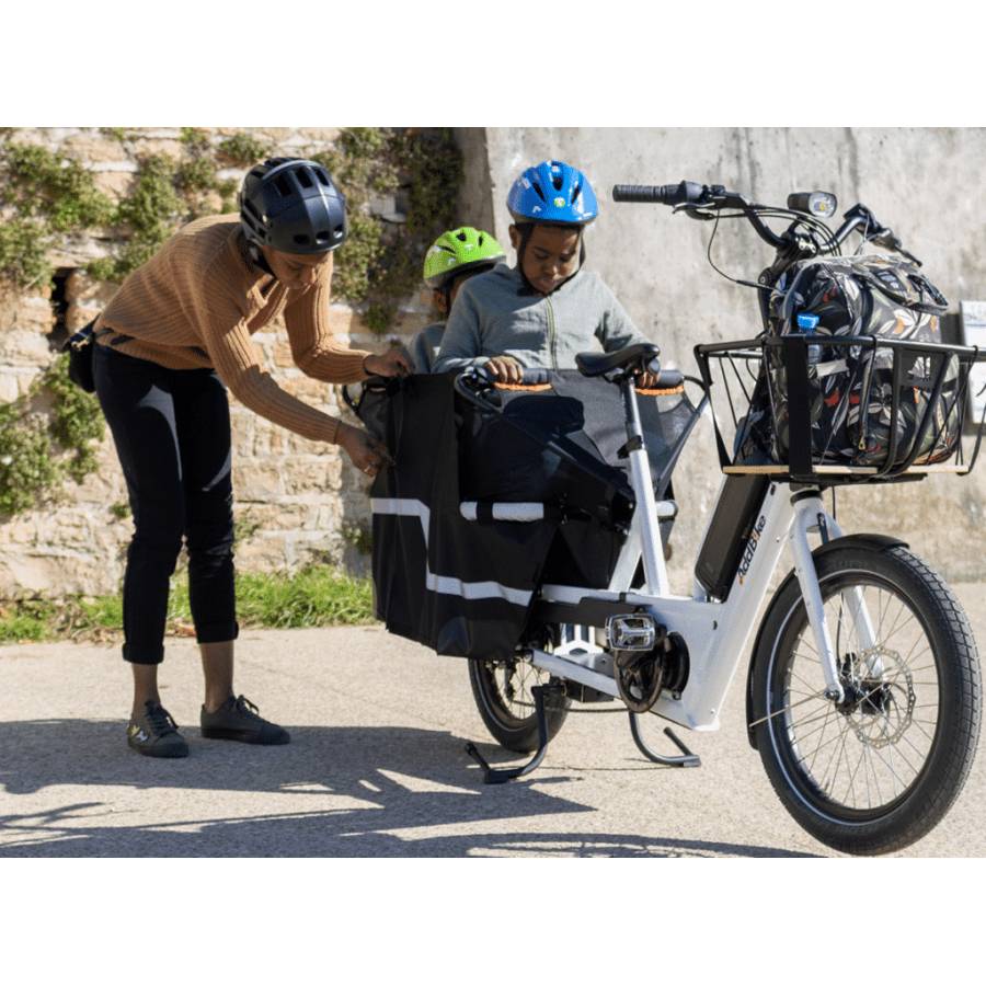 U-Cargo-Family_Rouler-en-sécurité-avec-mes-enfants-en-longtail-électrique